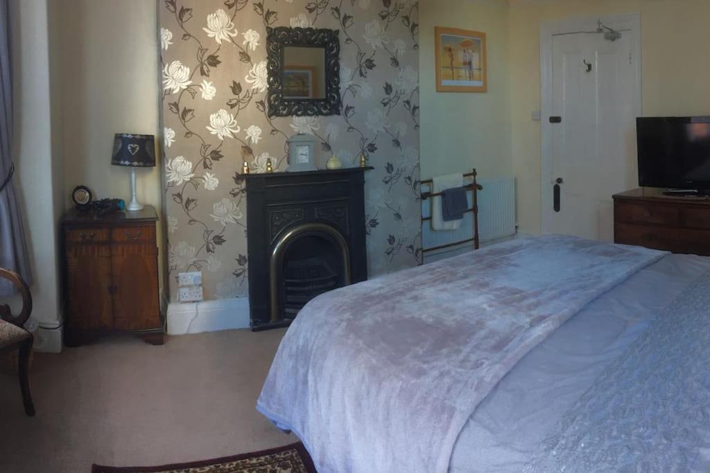 Turret Corner, Colwyn Bay, 5Min Walk To Sandy Beach Villa คอนวี ภายนอก รูปภาพ