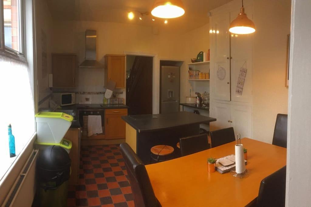 Turret Corner, Colwyn Bay, 5Min Walk To Sandy Beach Villa คอนวี ภายนอก รูปภาพ