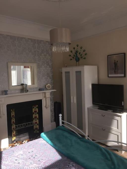 Turret Corner, Colwyn Bay, 5Min Walk To Sandy Beach Villa คอนวี ภายนอก รูปภาพ