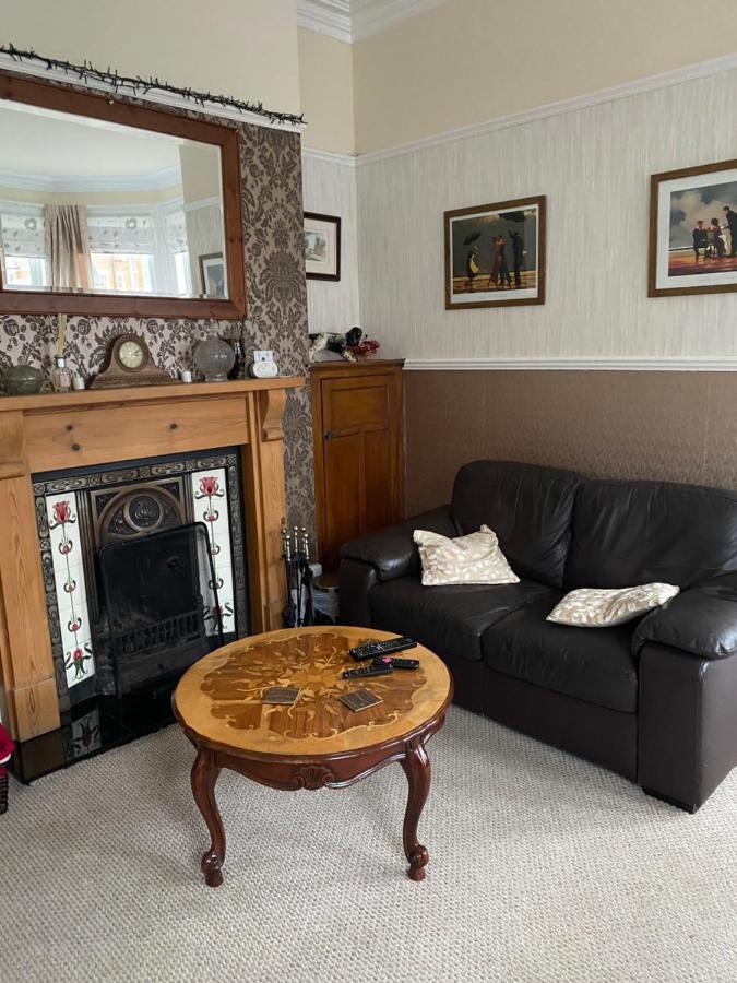 Turret Corner, Colwyn Bay, 5Min Walk To Sandy Beach Villa คอนวี ภายนอก รูปภาพ